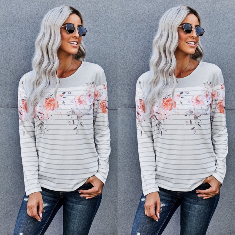✨Beautiful Roses Top✨ - Picture 3 of 4